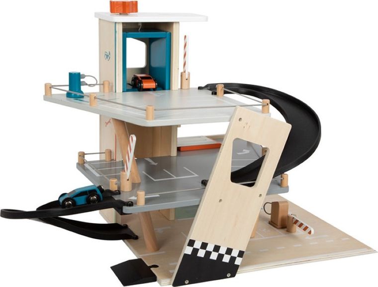 Small Foot, parking dla autek rajdowych