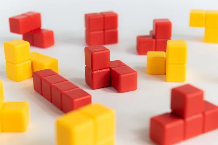 Smart Games, Blok w blok, gra logiczna