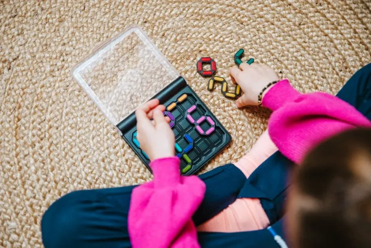 Smart Games, IQ Digits, gra logiczna