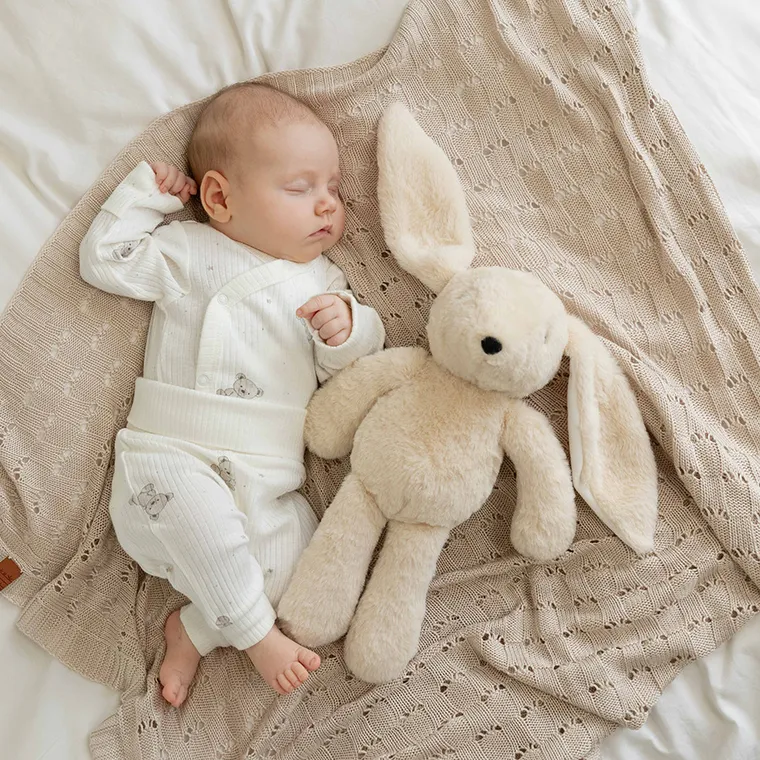 Smiki, Little Dreamer, Szumiący króliczek, maskotka ze światłem i melodiami