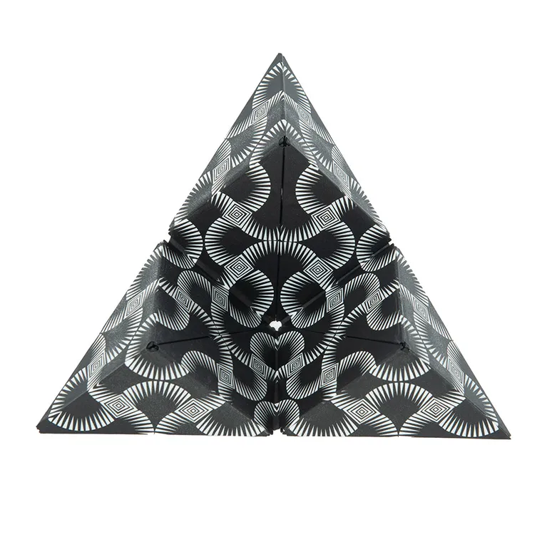 Smiki, magiczna kostka, łamigłówka