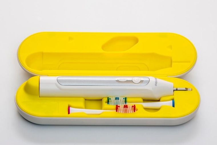 Sonico, Traweled, szczoteczka soniczna z etui na USB