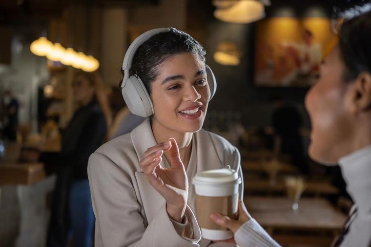 Sony Wh-1000xm5 Bluetooth Noise Cancelling Silver