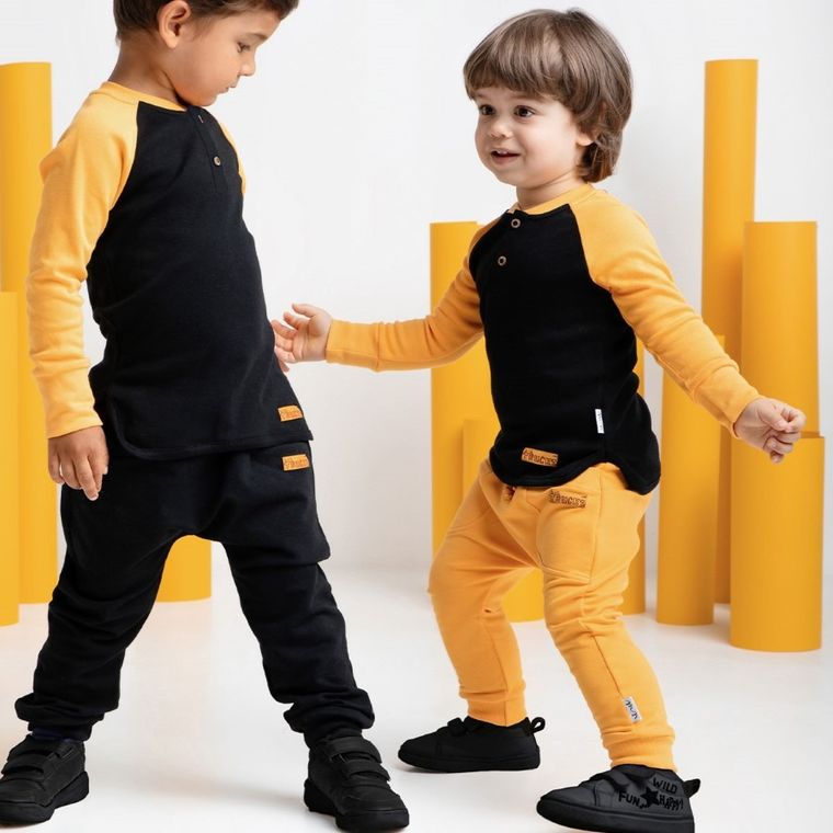 Spodnie dresowe chłopięce, żółte, Nicol