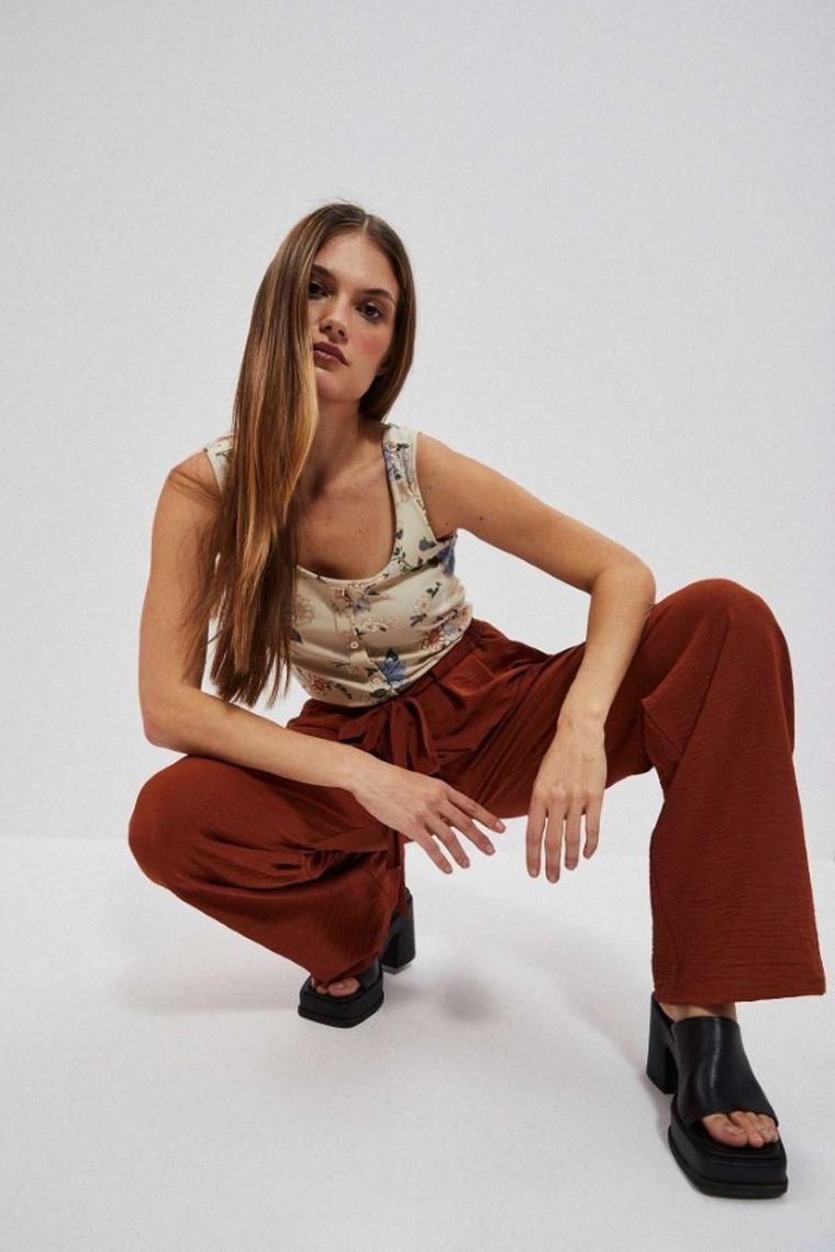 Spodnie materiałowe damskie, brązowe, Moodo