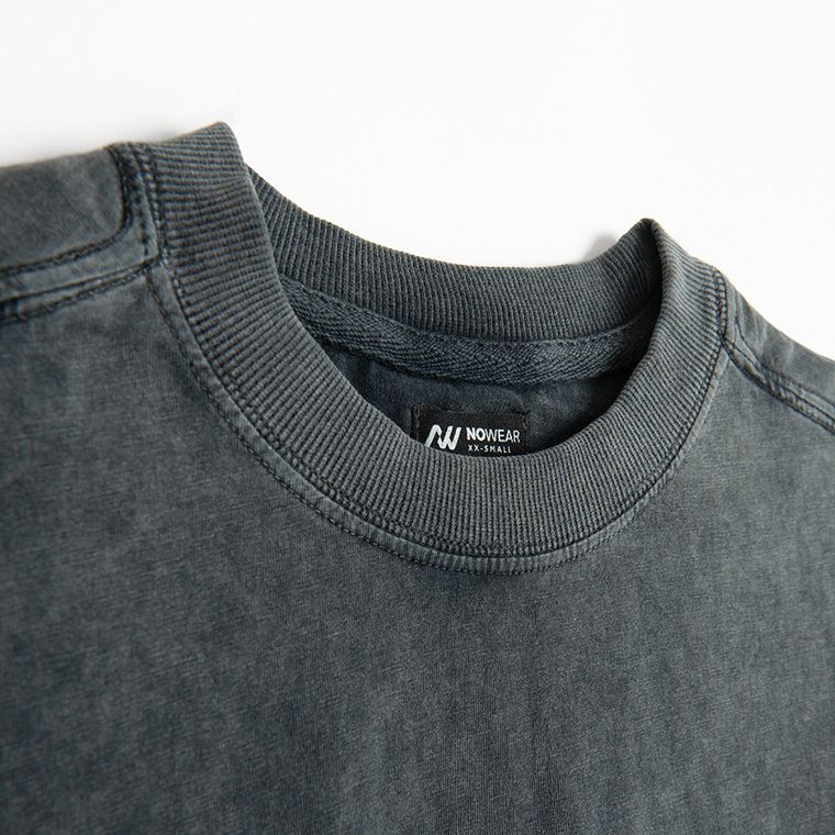 T-shirt crop boxy z bawełny czesanej NOWEAR