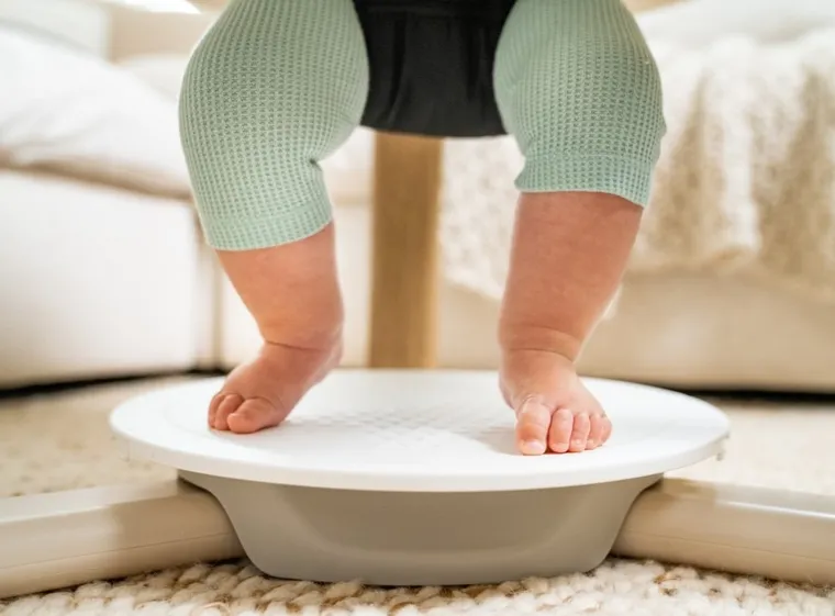 Tiny Love, Décor, Stacjonarne centrum aktywności 5w1, stolik edukacyjny, czarno-biała