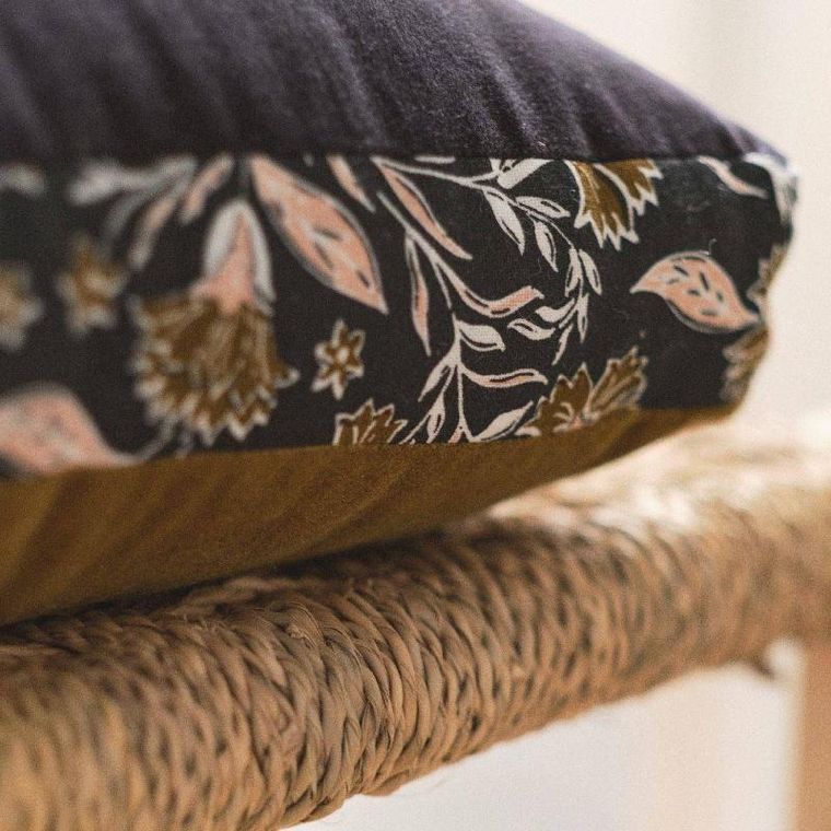 Today, poduszka dekoracyjna, Secession, 40-40 cm