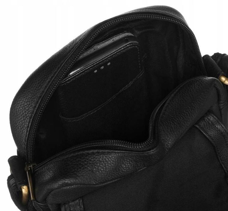 Torebka listonoszka, czarna, skórzana, Peterson