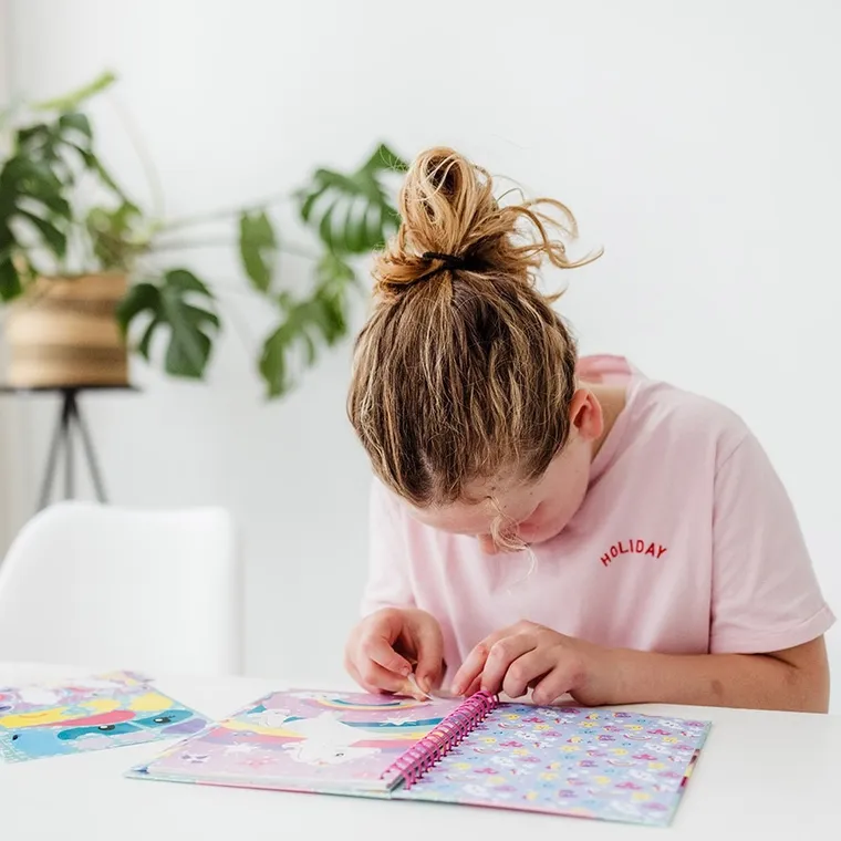 Totum, Unicorn, wyklejanie po numerach