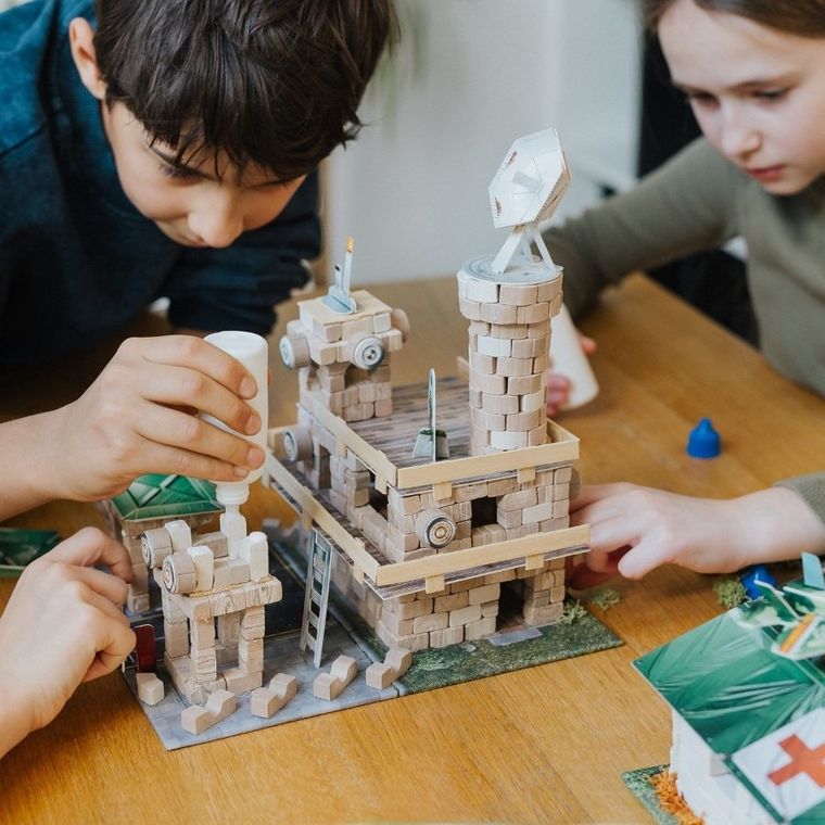 Trefl, Buduj z cegły, Moro, Baza wojskowa, zestaw kreatywny, 340 elementów