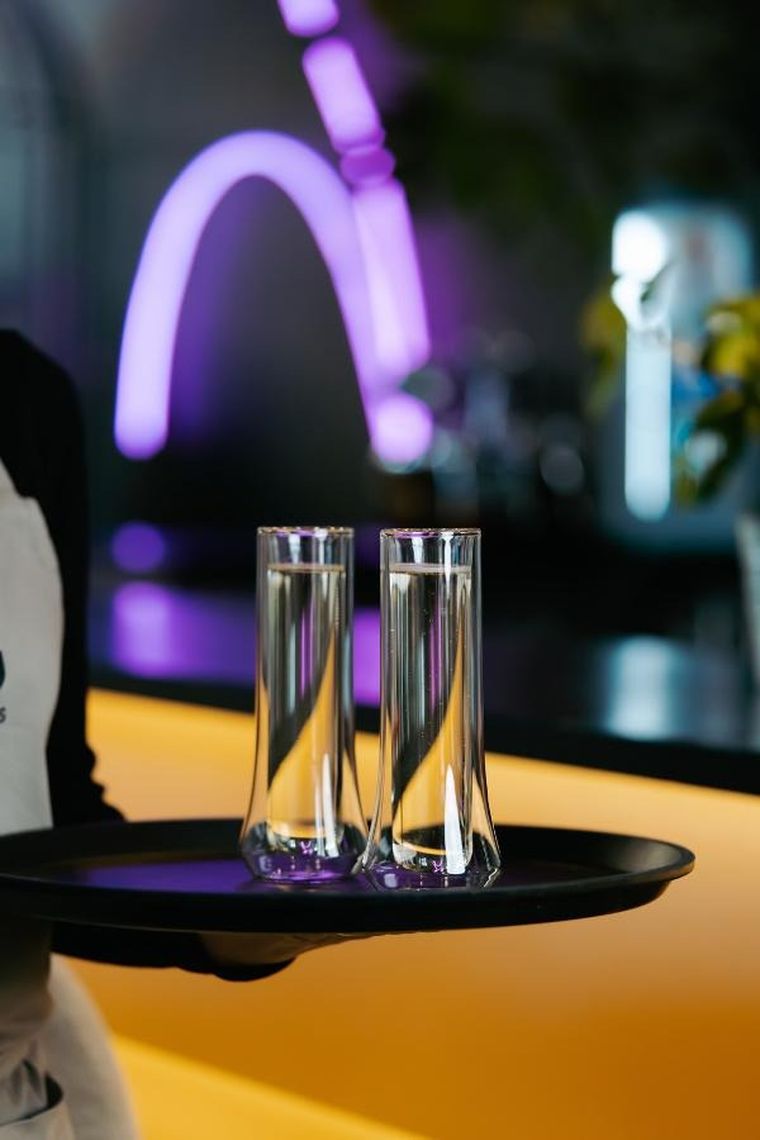 Vialli Design, komplet 2 kieliszków do szampana z podwójną ścianką Soho, 140 ml