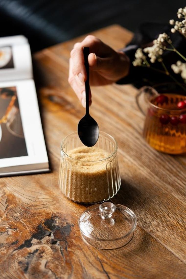 Vialli Design, Mia, cukiernica szklana z pokrywką, 250 ml