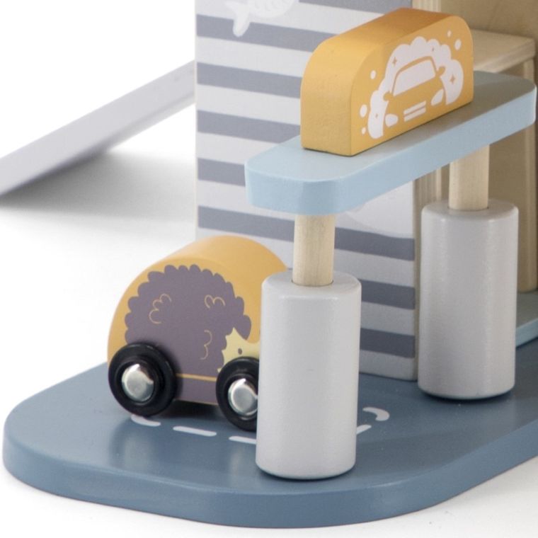 Viga, PolarB, parking i garaż z helikopterem