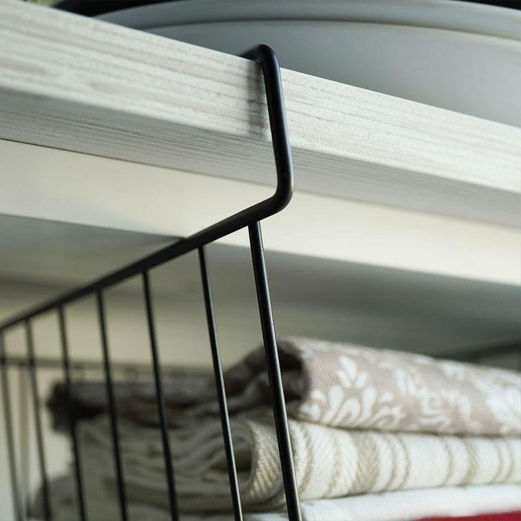 Vilde, koszyk podwieszany pod półkę, czarny metalowy loft, 27,5 cm