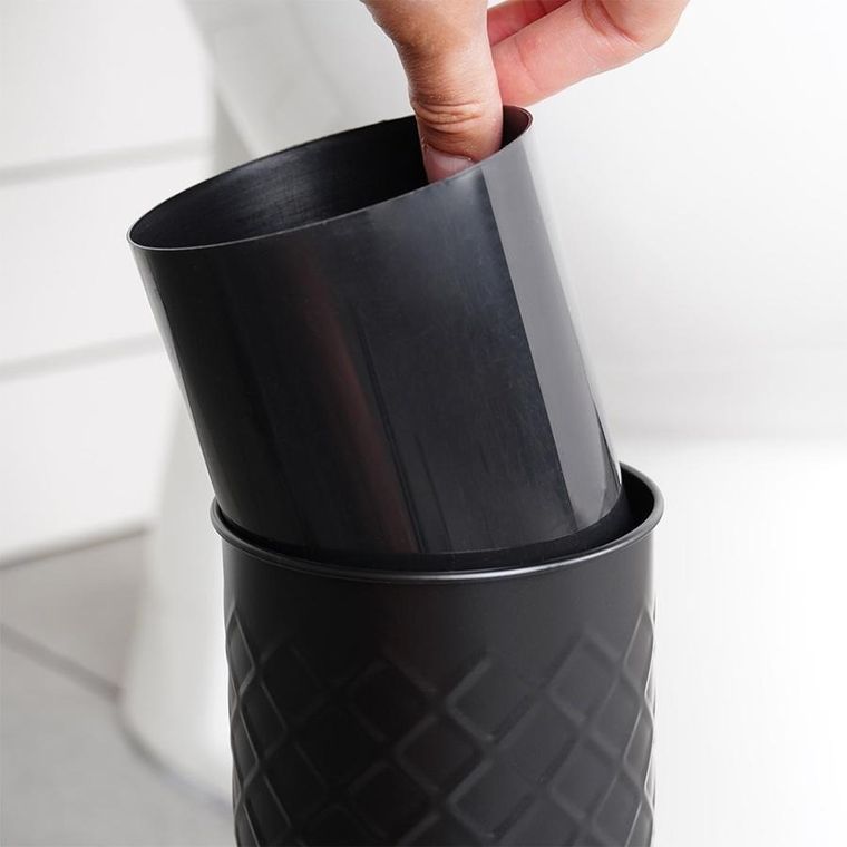 Vilde, szczotka do toalety ze stojakiem, metalowa czarna, 38-10 cm