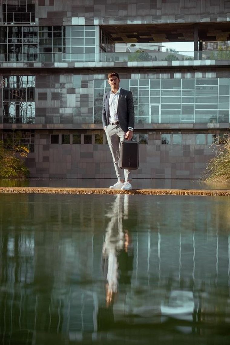 XD Design, Bobby Bizz 2.0, plecak antykradzieżowy, szary