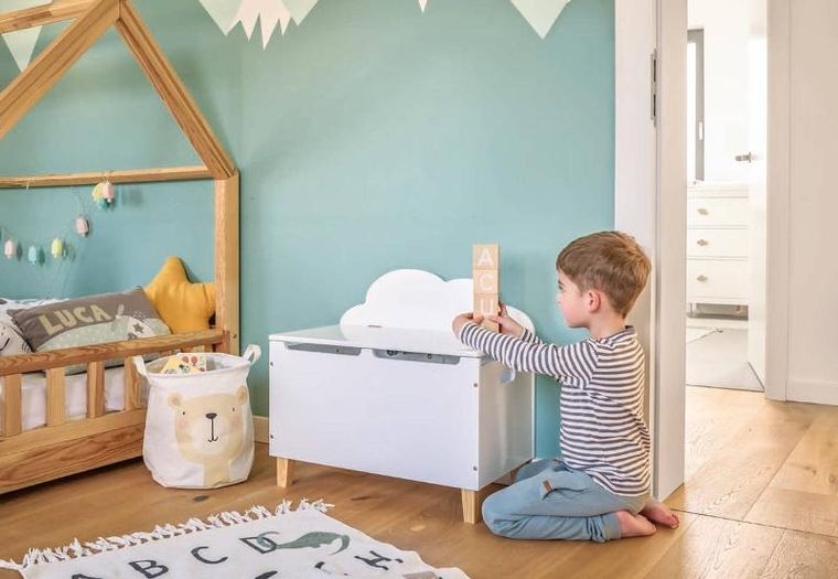 Zeller, drewniana skrzynia na zabawki chmurka, ława, 60 cm