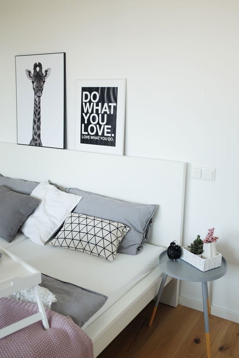 Zeller, uniwersalny stolik ze składanymi nóżkami, biały