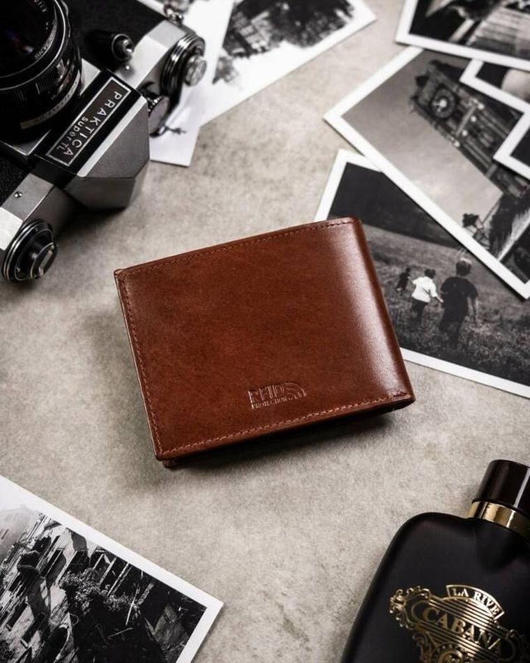 Zestaw: Portfel, Etui na karty, Brelok, brązowy, skórzany, RFID, Peterson