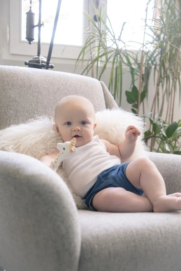 Żyrafa Sophie, zestaw Sophie z grzechotką i gryzakami, w bawełnianej torbie