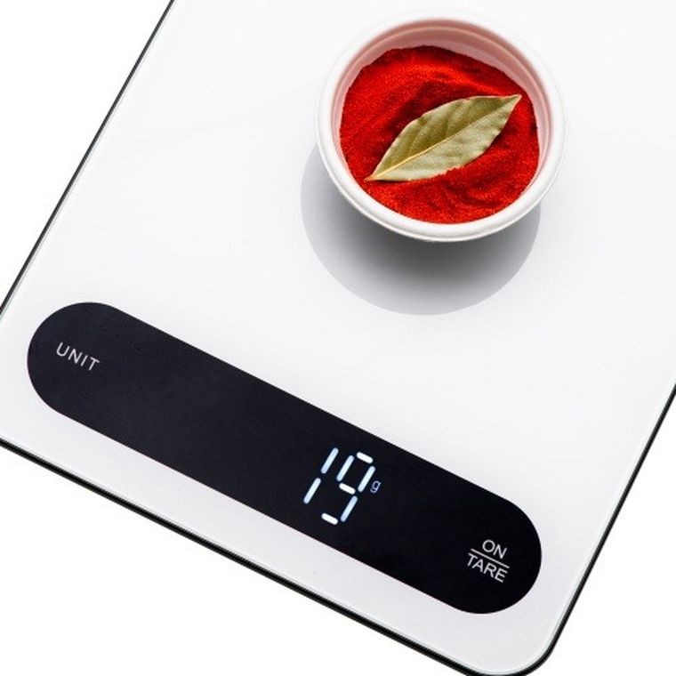 Adler, waga kuchenna, 10 kg, ładowalna przez USB-C, dokładność 1g