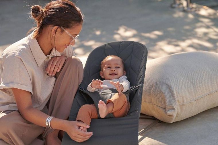 BabyBjörn, Bliss Woven, Petal Quilt, leżaczek, antracyt