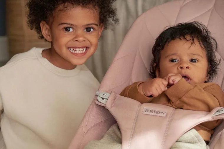 BabyBjörn, Bliss Woven, Petal Quilt, leżaczek, zgaszony róż