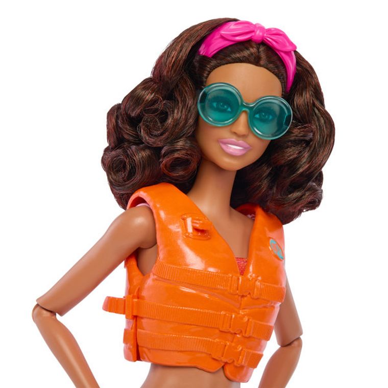 Barbie, Surferka, lalka brunetka z akcesoriami