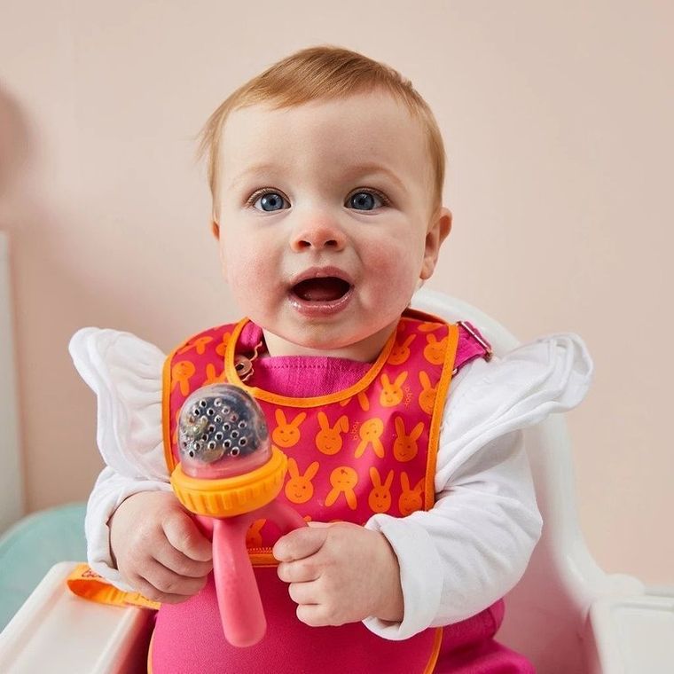 b.box, Strawberry Shake, gryzak silikonowy do podawania pokarmu