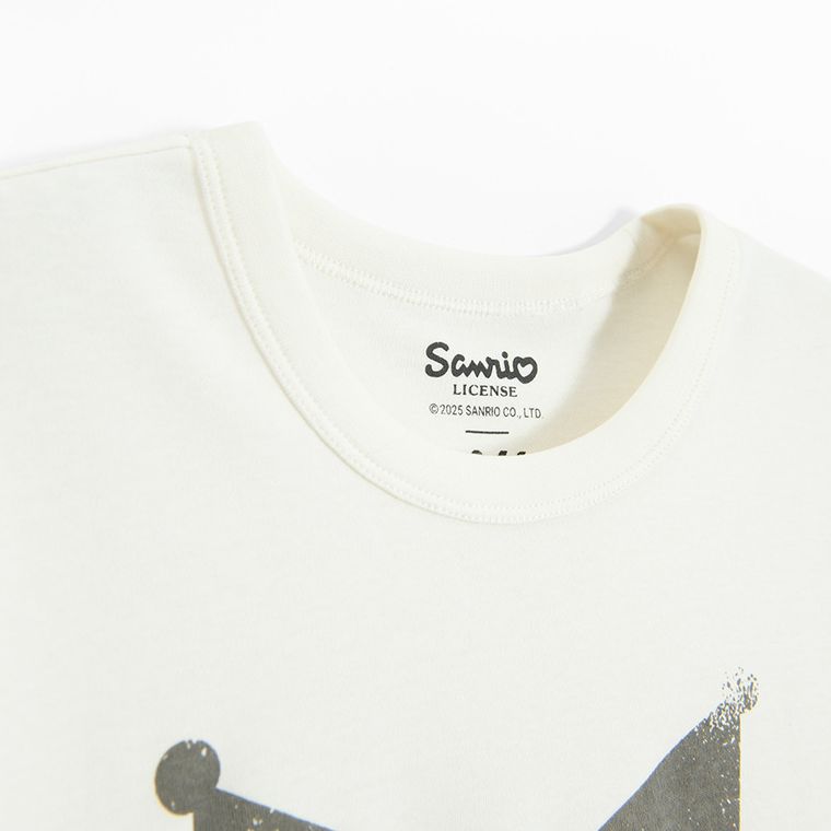 Biały T-shirt z nadrukiem Kuromi NOWEAR