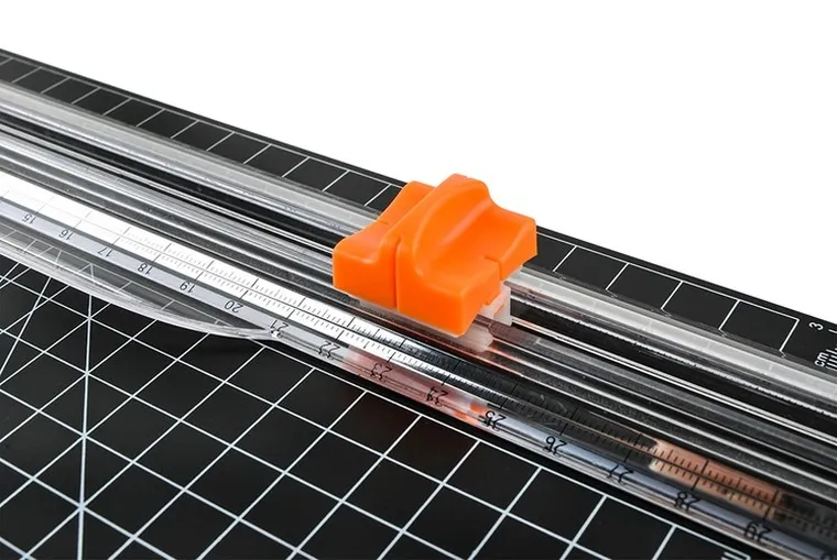 Bigstren, gilotyna do papieru, trymer