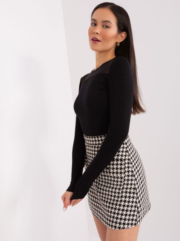 Bluzka damska z długim rękawem, czarna, Basic Feel Good