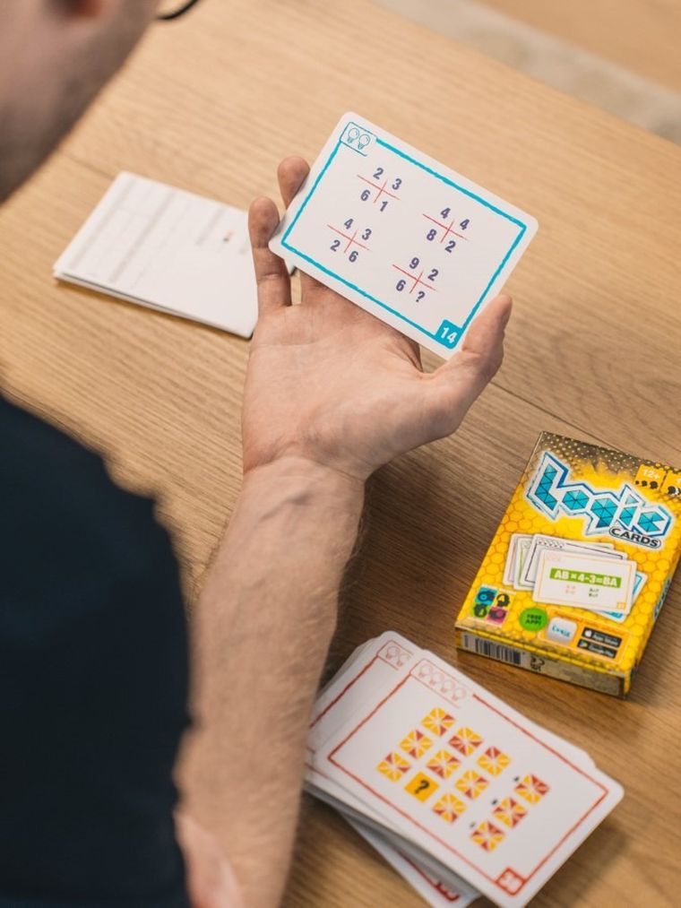 Brain Games, Logic Cards, Yellow, gra karciana