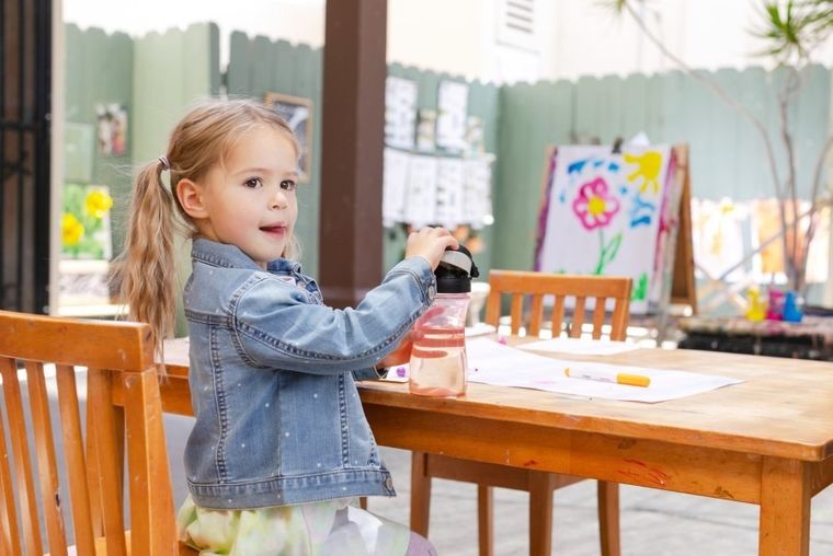 Chicco, bidon, różowy, 350 ml, 2l+