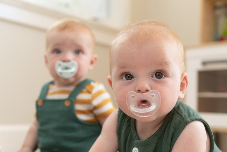 Chicco, PhysioForma Soft, smoczek uspokajający, silikonowy, neutral, 2-6m, 2 szt.