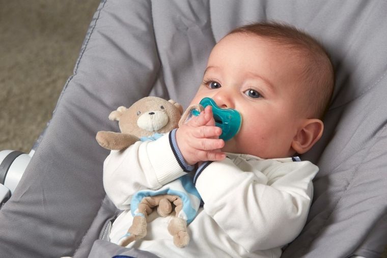 Chicco, przytulanka do smoczka, niebieska, 0m+