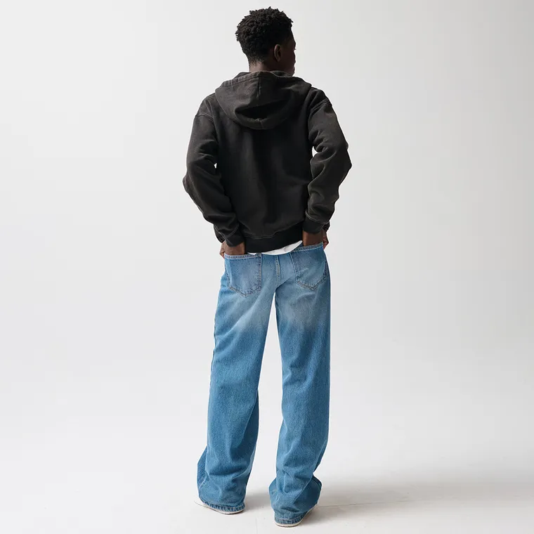 Czarna bluza oversize z kapturem zapinana na suwak NOWEAR