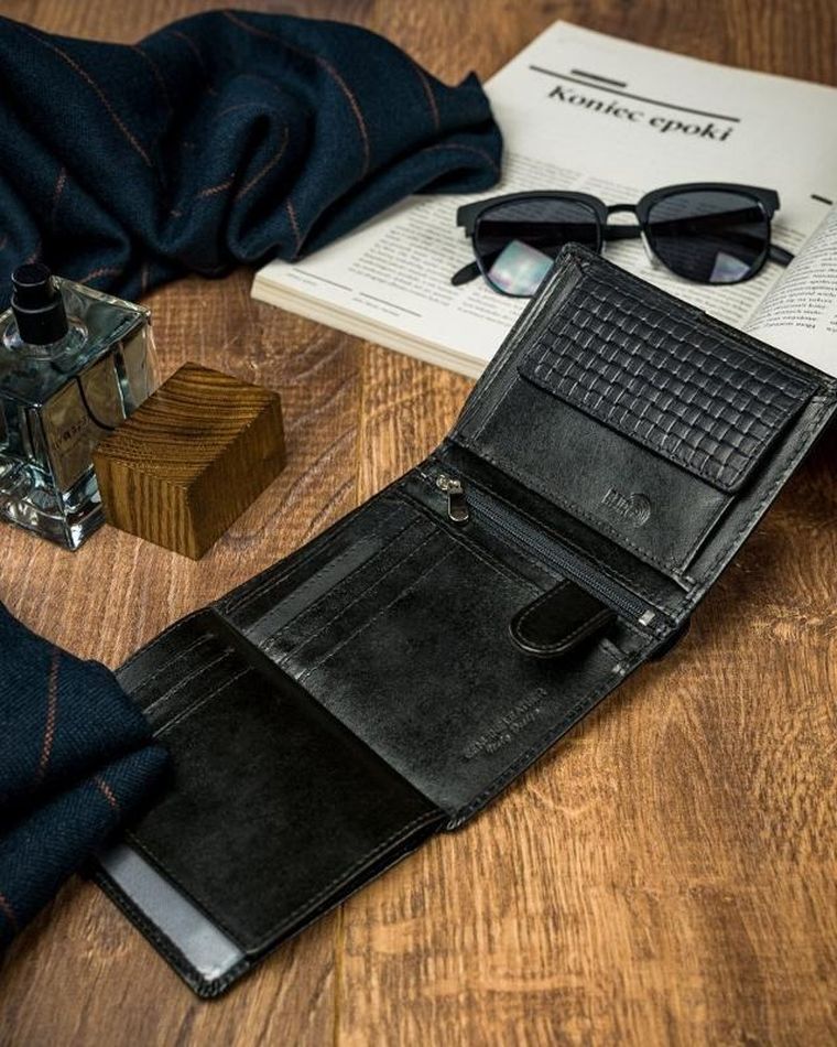 Czarny portfel męski skórzany, Forever Young