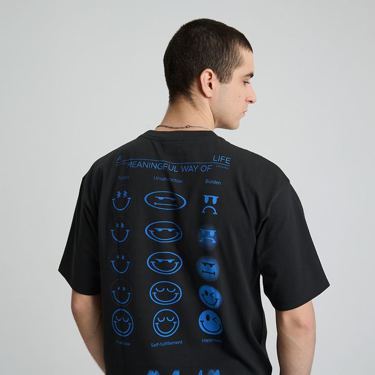 Czarny t-shirt o kroju relaxed S.W.Smiley NOWEAR