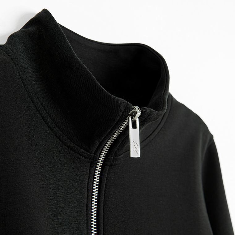 Dopasowana bluza sportowa crop z rozpięciem NOWEAR