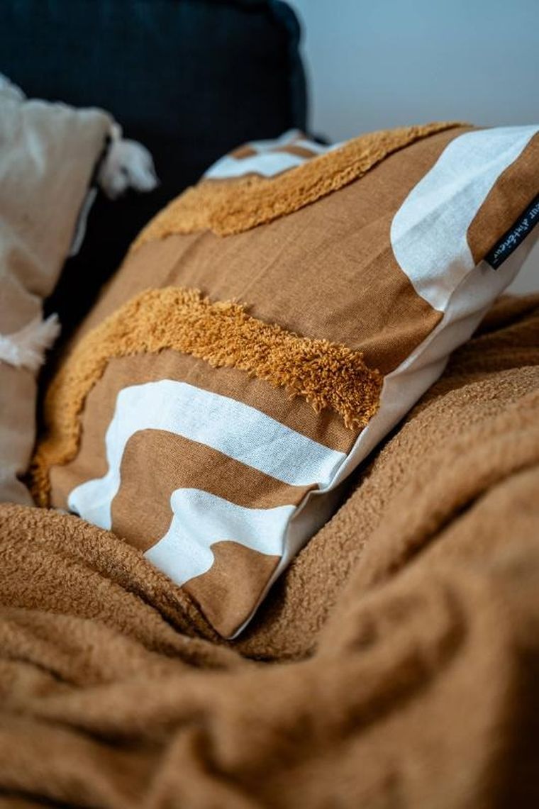 Douceur d'intérieur, poszewka dekoracyjna, Mirade, abstrakcyjny wzór, tuftowana bawełna, 40-40 cm