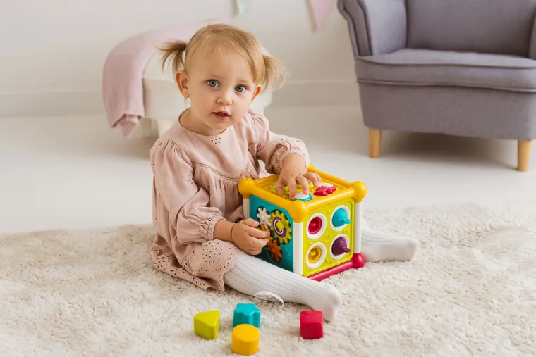 Dumel Discovery, Kostka Motoryczne niespodzianki