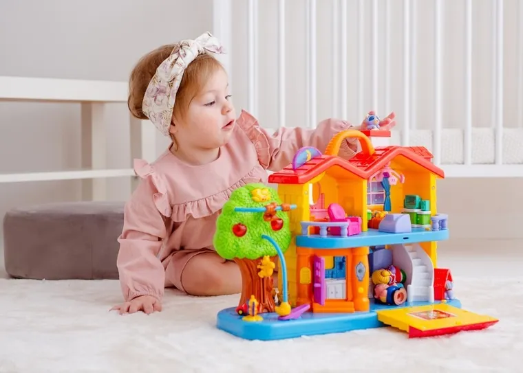 Dumel Discovery, Odkrywczy domek, zabawka interaktywna