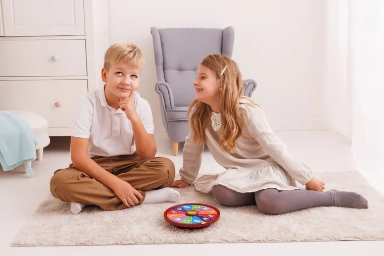 Dumel Discovery, Pojedynek na wyzwania, gra familijna