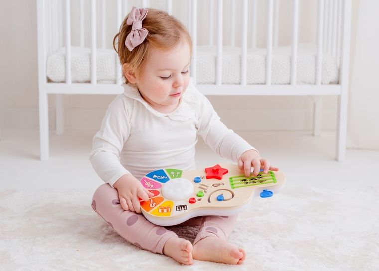 Dumel Discovery, Świat dźwięków, Gitara, zabawka interaktywna