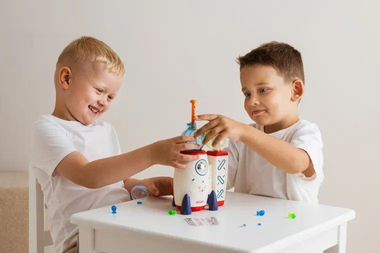 Dumel, Fabryka Radości, Kosmiczne balony, zestaw kreatywny