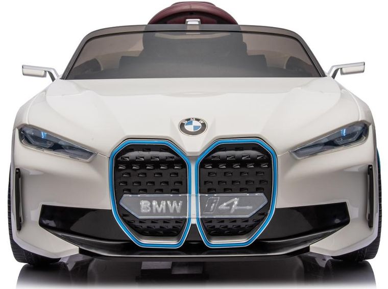 Enero, BMW I4, pojazd na akumulator, biały