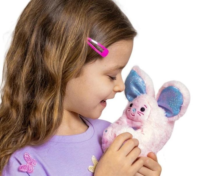 Epee, Kulisie, Króliś Flora, maskotka interaktywna