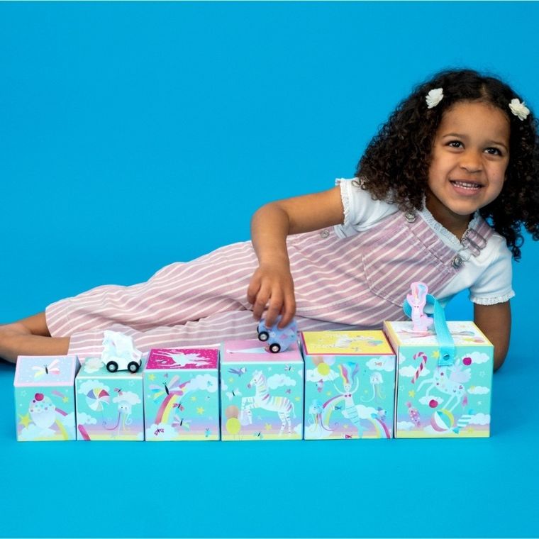 Floss & Rock, Kraina fantazji, piramida do układania, zestaw z figurkami